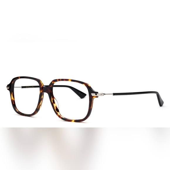 Dior - Essence 19 in Tortoise - Picture 2 of 3